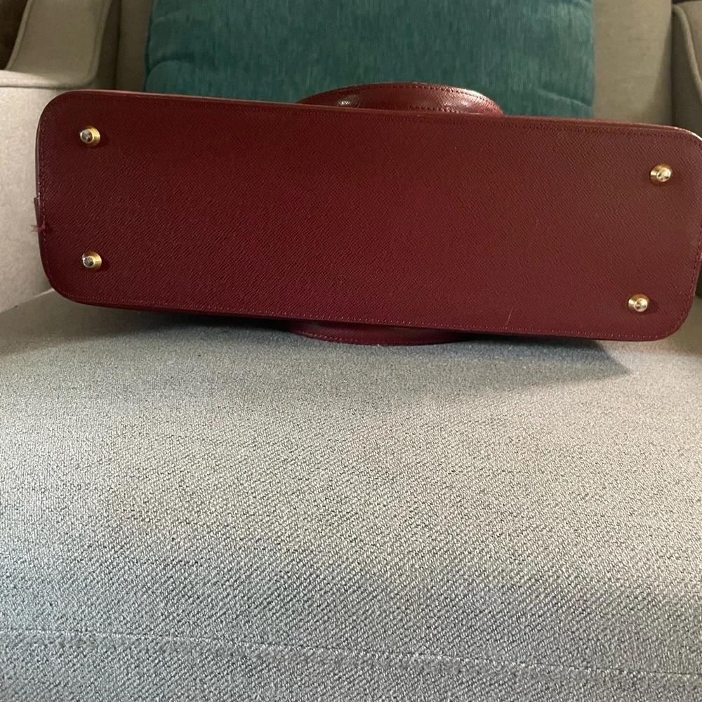 Burberry bag - Picture 3 of 13